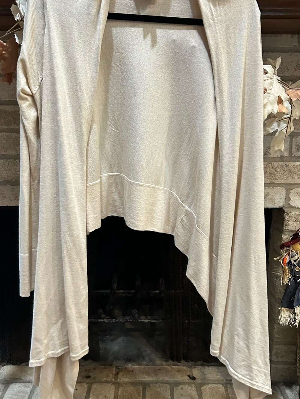 BCBGMaxAzria Cream Drape Front Open Cardigan EUC